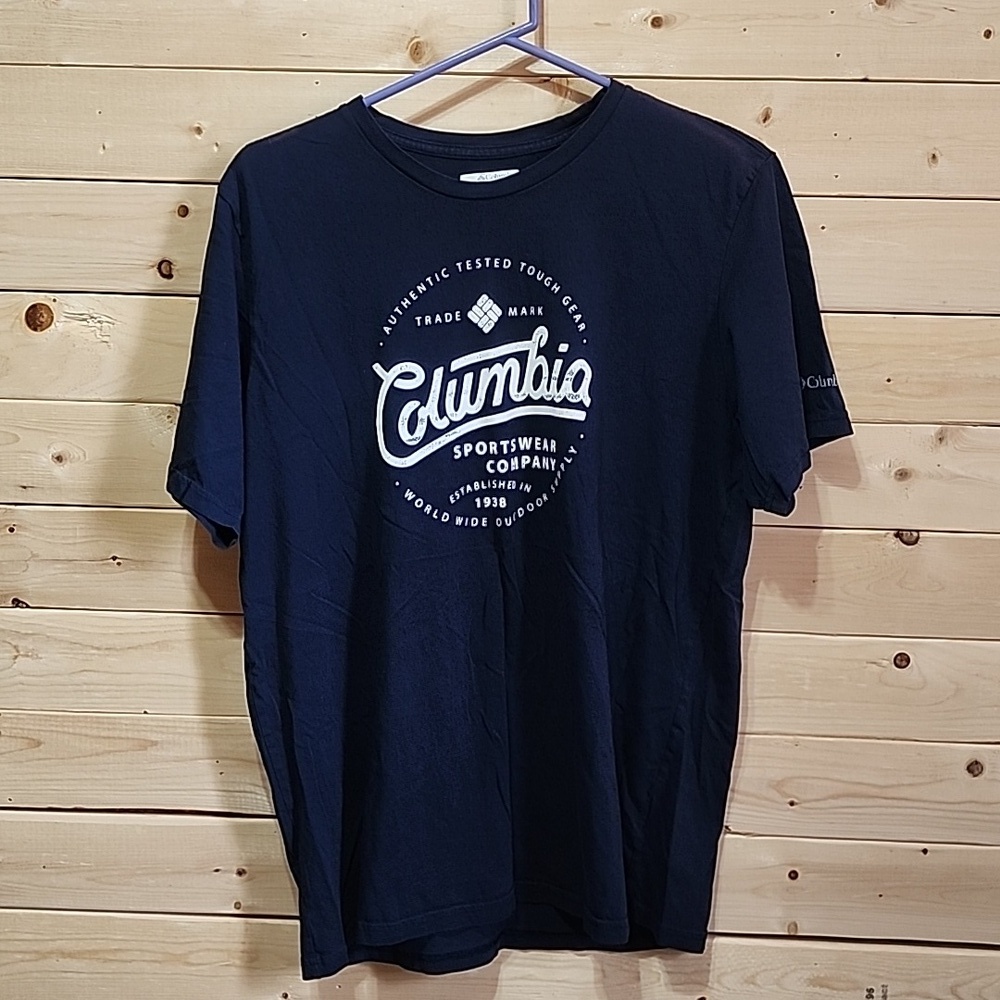 Columbia Men's T-Shirt Size Large